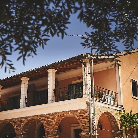 XanthátaiThe Guund Houseアパートメント エクステリア 写真